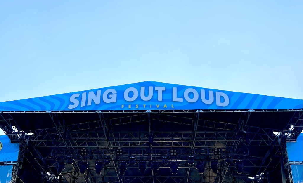 Give Thanks: Sing Out&nbsp;Loud